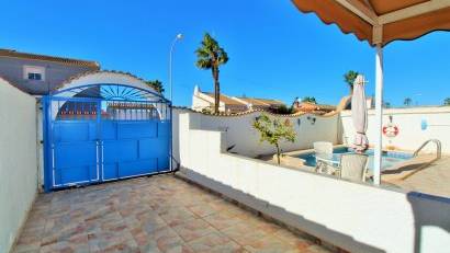 Återförsäljning - Villa -
Torrevieja - El Chaparral