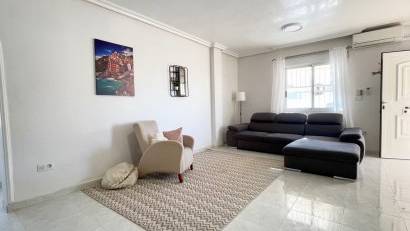 Återförsäljning - Detached villa -
Orihuela Costa - Los Altos