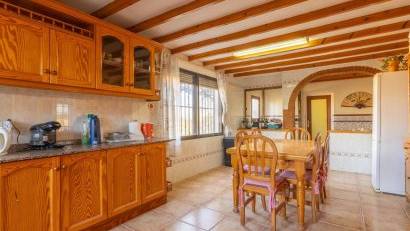 Resale - Villa -
Los Montesinos