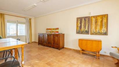 Resale - Villa -
Los Montesinos