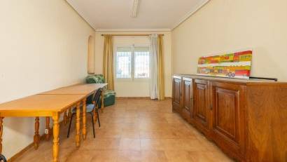 Resale - Villa -
Los Montesinos