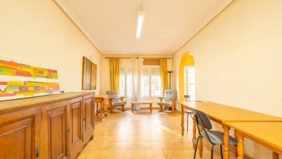 Resale - Villa -
Los Montesinos