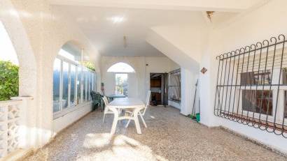 Resale - Villa -
Los Montesinos