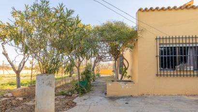 Resale - Villa -
Los Montesinos