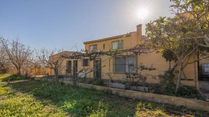Resale - Villa -
Los Montesinos