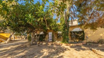 Resale - Villa -
Los Montesinos