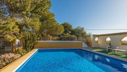 Resale - Villa -
Los Montesinos