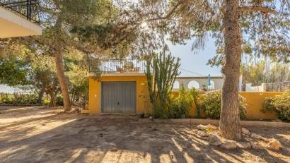 Resale - Villa -
Los Montesinos