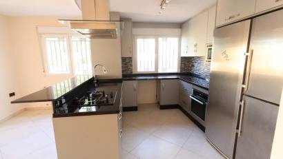 Resale - Villa -
Orihuela Costa - Villamartín-Las Filipinas