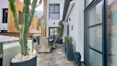 Reventa - Villa -
Orihuela Costa - Lomas de Cabo Roig