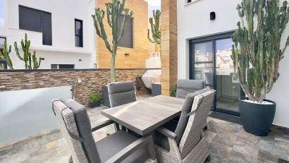 Reventa - Villa -
Orihuela Costa - Lomas de Cabo Roig