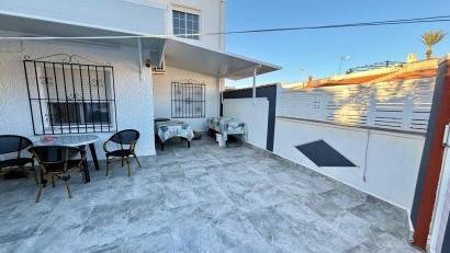 Resale - Bungalow -
Torrevieja - La Siesta - El Salado - Torreta