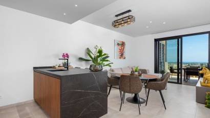 Resale - Apartment -
Las Colinas Golf