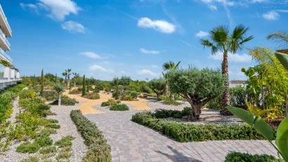 Resale - Apartment -
Las Colinas Golf