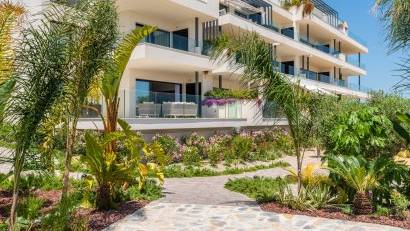 Resale - Apartment -
Las Colinas Golf