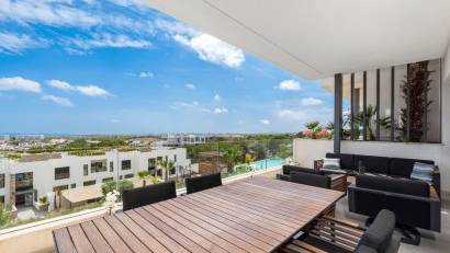 Resale - Apartment -
Las Colinas Golf