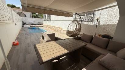 Resale - Detached villa -
Orihuela Costa - Villamartín