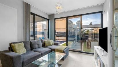 Resale - Villa -
Orihuela Costa