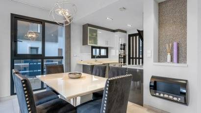 Resale - Villa -
Orihuela Costa