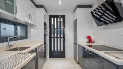 Resale - Villa -
Orihuela Costa