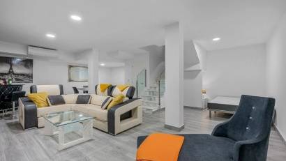 Resale - Villa -
Orihuela Costa