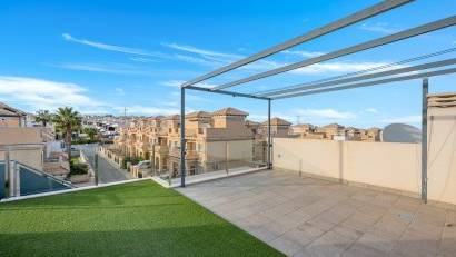 Resale - Villa -
Orihuela Costa