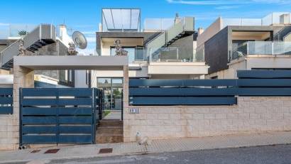 Resale - Villa -
Orihuela Costa