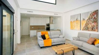 Obra nueva - Quad House -
Daya Nueva - Center