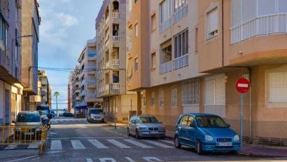 Återförsäljning - Apartment -
Torrevieja - El Acequión - Los Náufragos