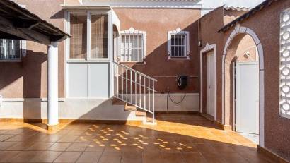 Återförsäljning - Detached villa -
Torrevieja - Urbanización San Luis