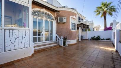 Återförsäljning - Detached villa -
Torrevieja - Urbanización San Luis