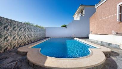 Återförsäljning - Detached villa -
Torrevieja - Urbanización San Luis