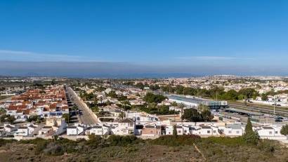 Återförsäljning - Detached villa -
Torrevieja - Urbanización San Luis