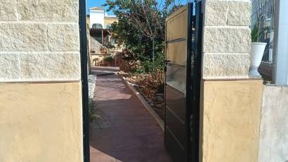 Återförsäljning - Apartment -
Los Montesinos - La Herrada