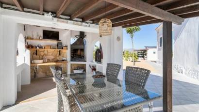 Resale - Villa -
El Mudamiento