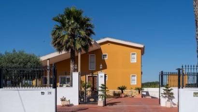 Återförsäljning - Villa -
Orihuela - Correntías Medias