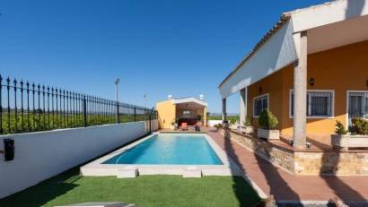 Återförsäljning - Villa -
Orihuela - Correntías Medias