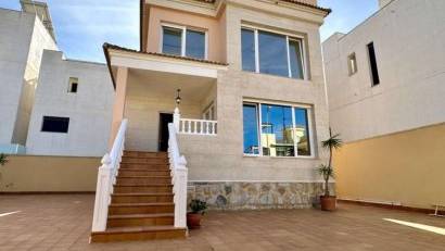 Återförsäljning - Villa -
Orihuela - Villamartín-Las Filipinas