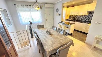 Återförsäljning - Radhus -
Villamartin - Costa Blanca