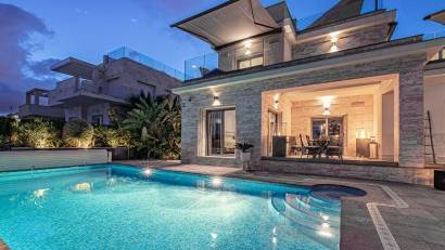 Reventa - Villa -
La Zenia