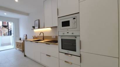 Resale - Bungalow -
La Siesta