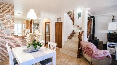 Återförsäljning - Villa -
Guardamar del Segura - EL RASO