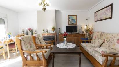 Reventa - Adosado -
Torrevieja