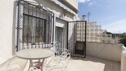 Reventa - Adosado -
Torrevieja