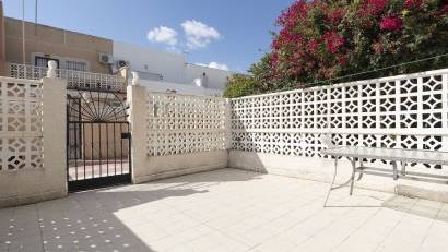 Reventa - Adosado -
Torrevieja