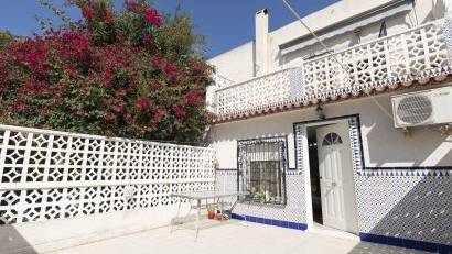 Reventa - Adosado -
Torrevieja