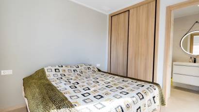 Återförsäljning - Apartment -
Guardamar - El Raso