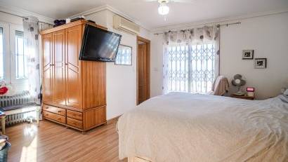 Återförsäljning - Villa -
Torrevieja - LOS BALCONES - LOS ALTOS