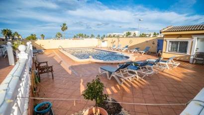 Återförsäljning - Villa -
Torrevieja - LOS BALCONES - LOS ALTOS