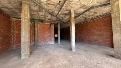 Återförsäljning - Commercial Unit -
Jacarilla